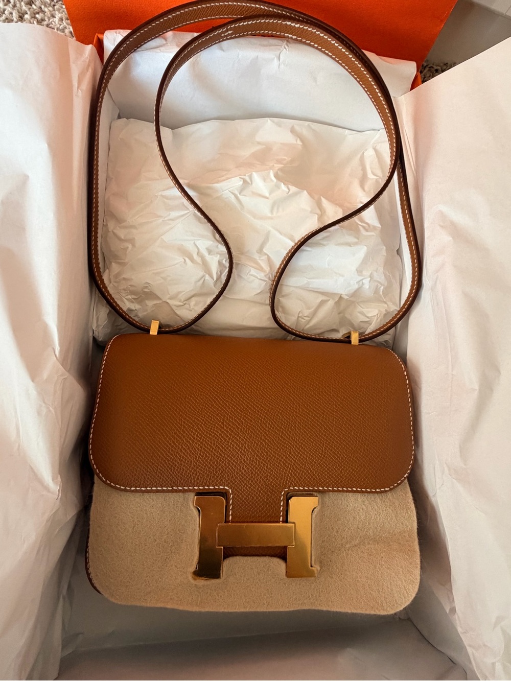 Constance 18  Shoulder Bag in Gold and gold hardware